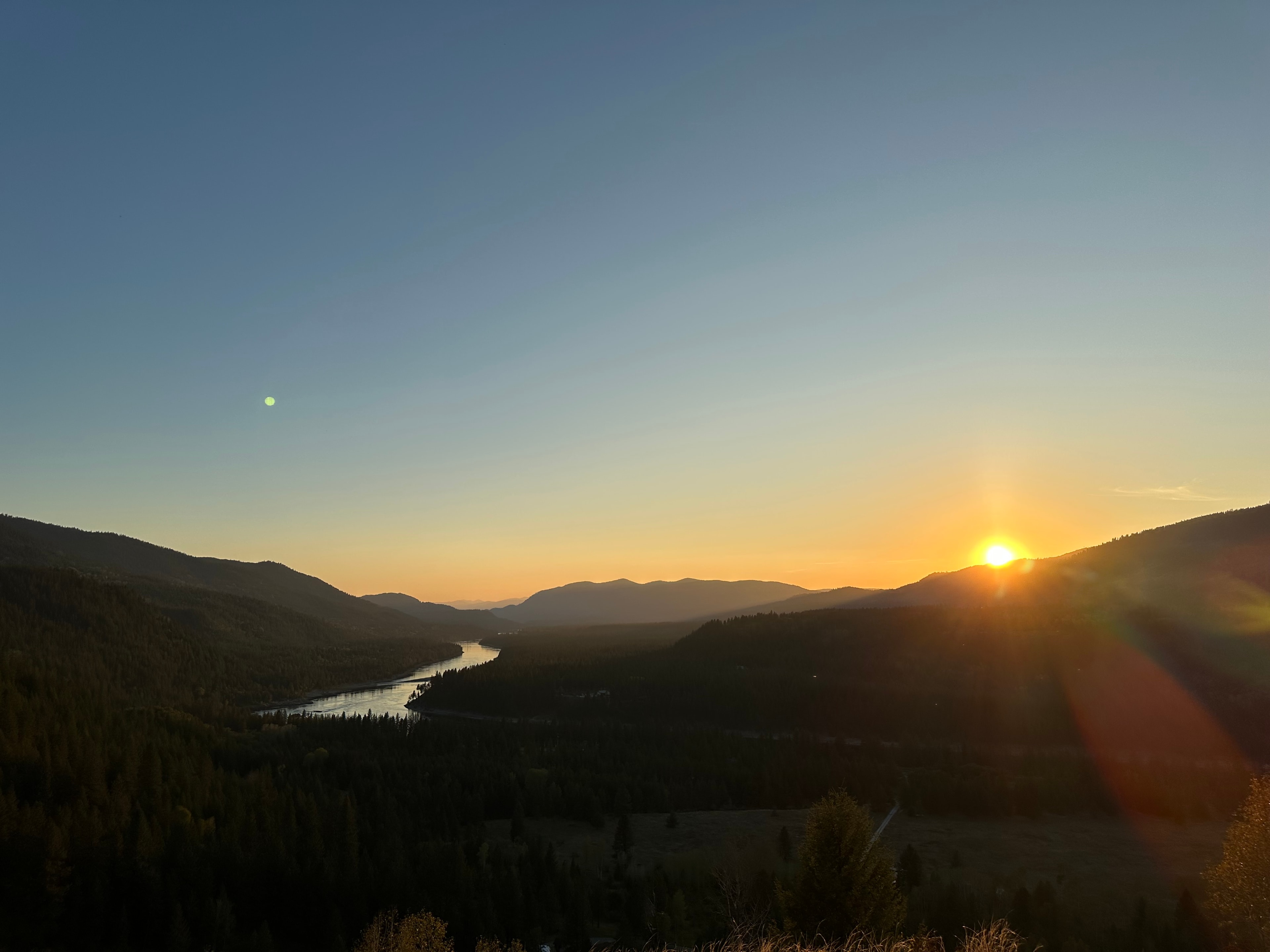 Columbia River Estate — property photograph