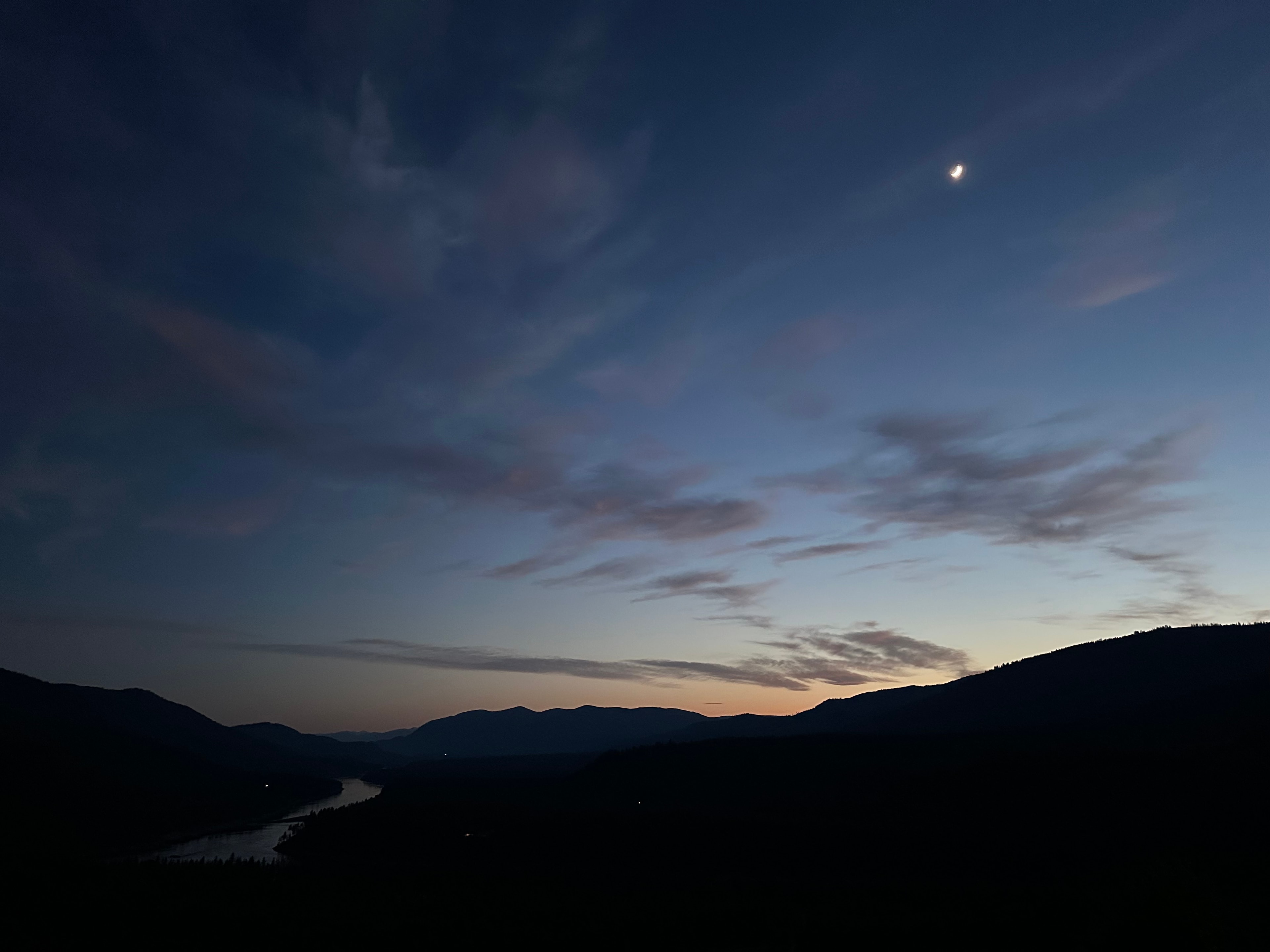 Columbia River Estate — property photograph