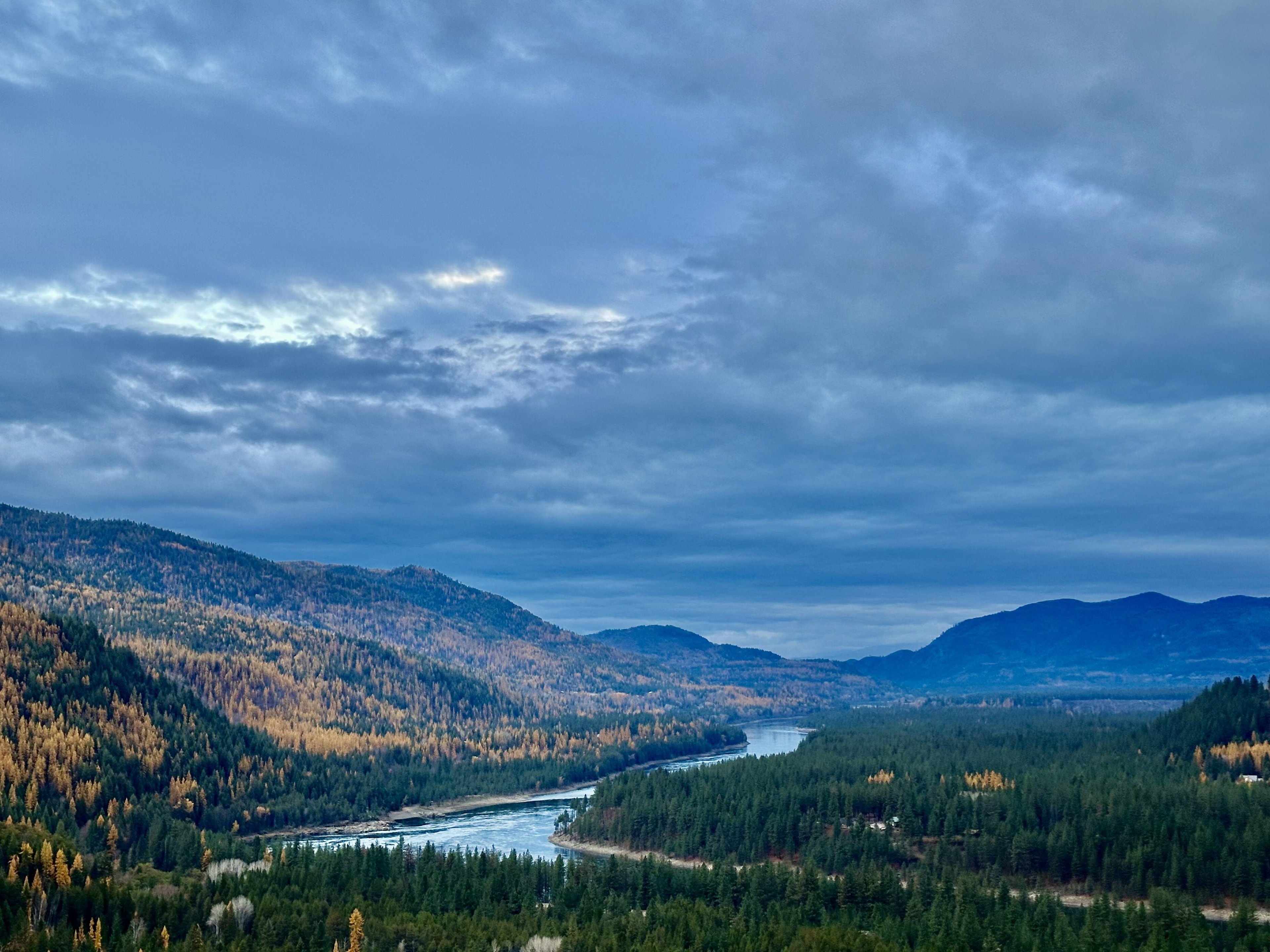Columbia River Estate riverfront